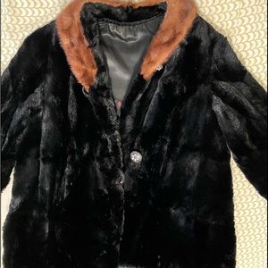 Vintage fur swing coat back/brown, decorative buttons and flowered satin lining